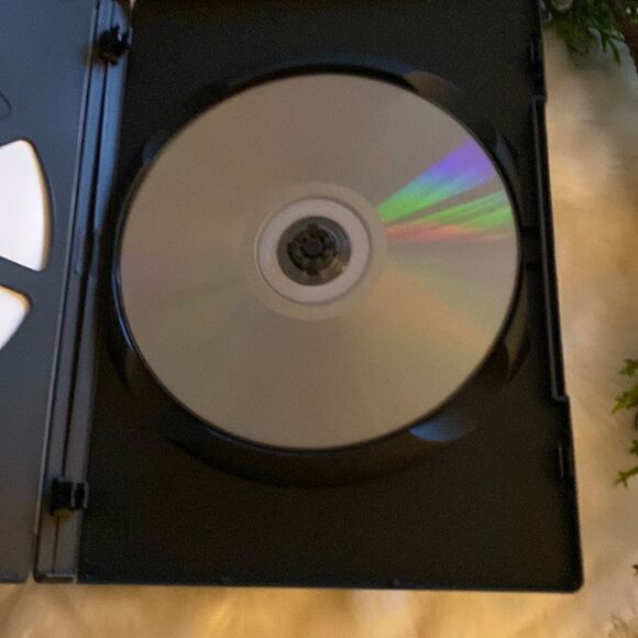 Shadow Dancer DVD - Picture 4 of 5